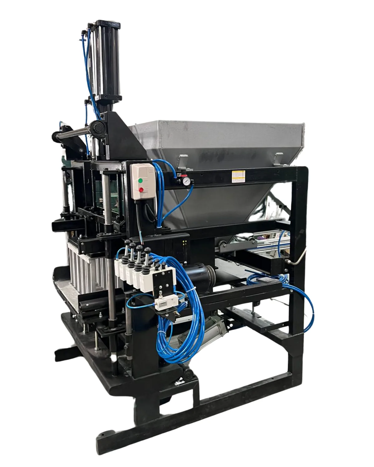 Máquina de blocos e pavimentos QMHP-6 BLACK Hidropneumática QualyMaquina